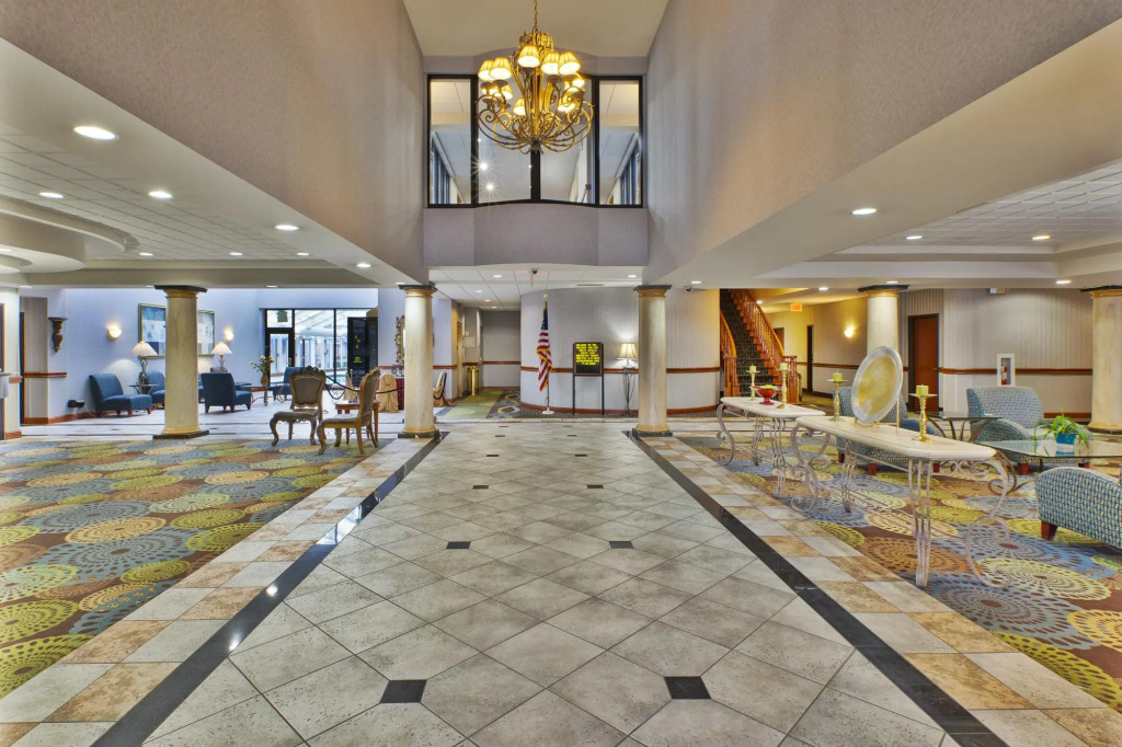 Holiday Inn Express Hotel & Suites - Belleville Area by IHG
