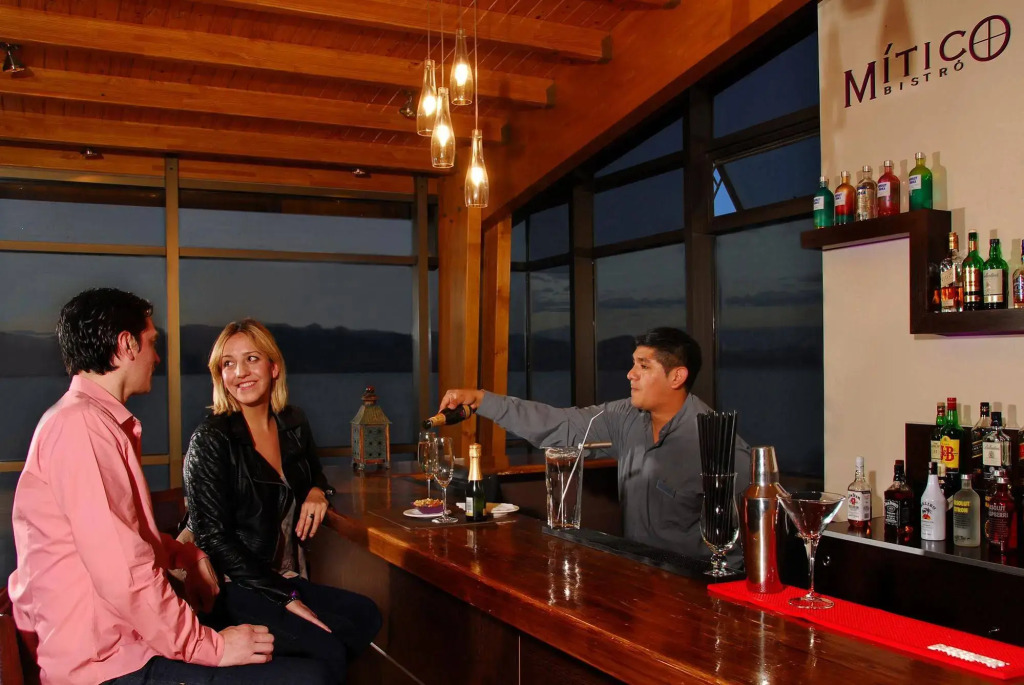Alma Del Lago Suites & Spa