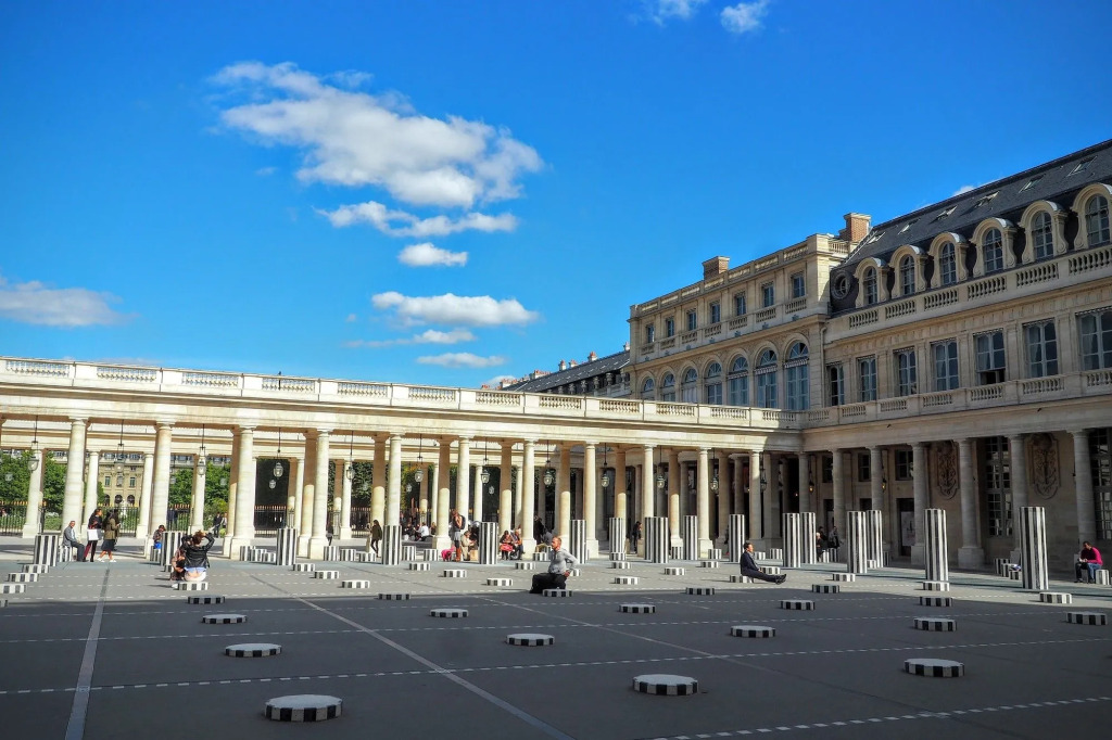 Louvre Opera Classic ChicSuites