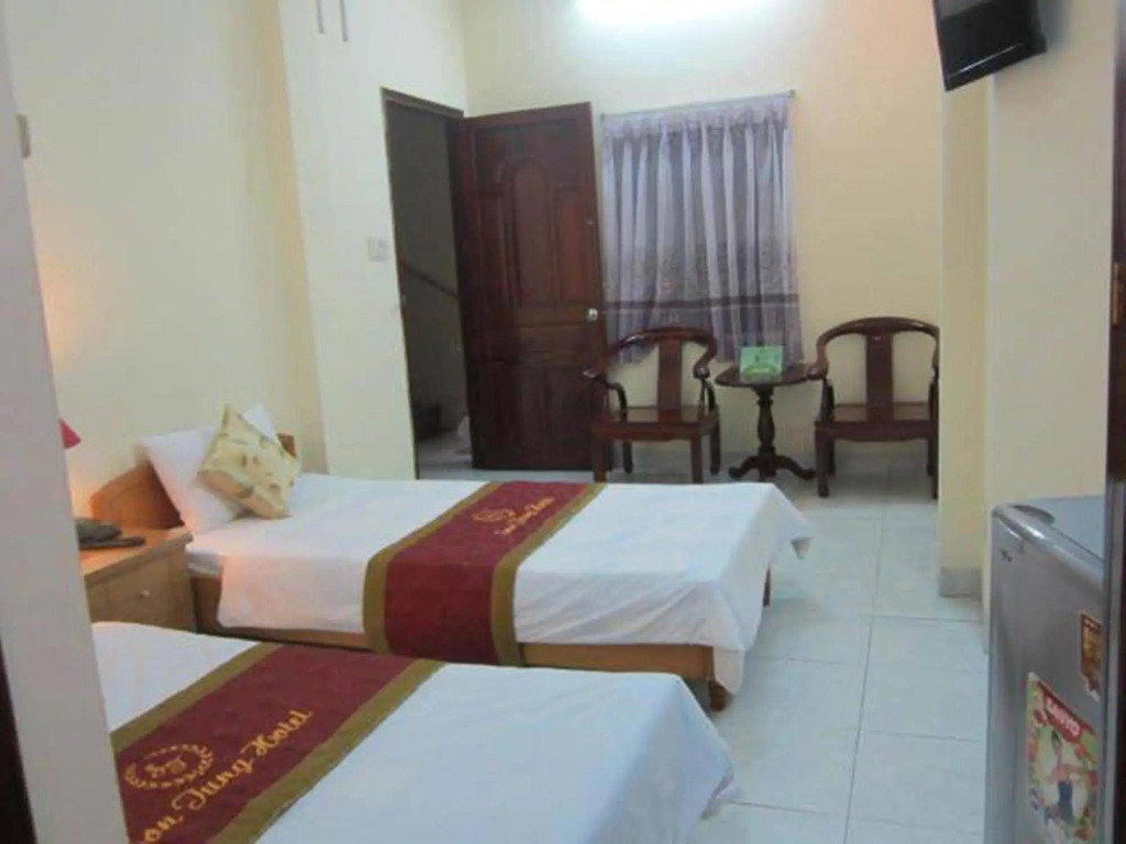 Son Tung Hotel