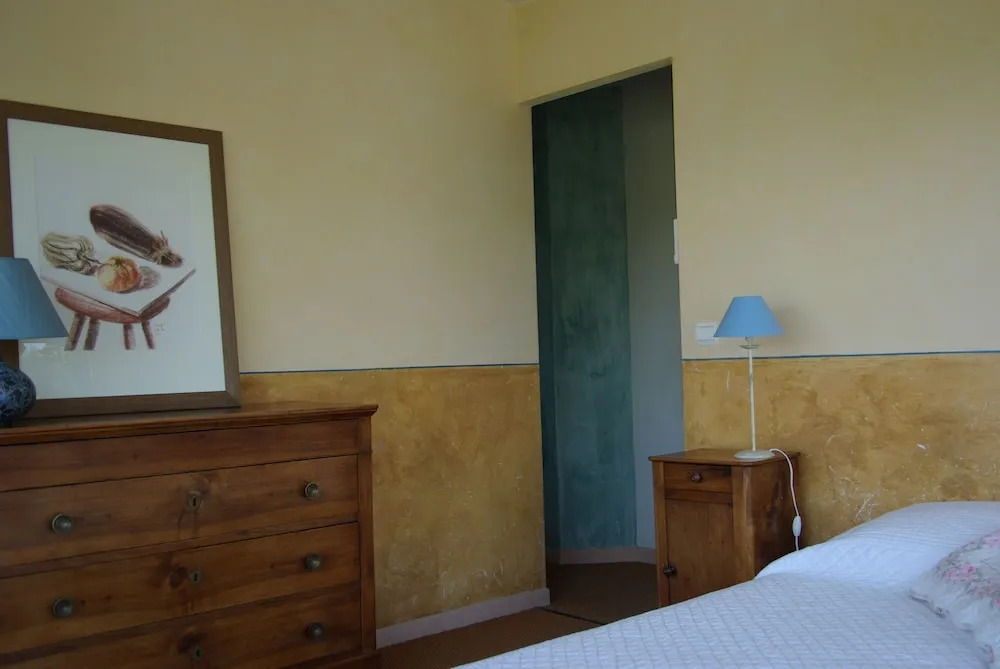 Cannes-SuperCannes-GolfeJuan--VILLA ALAMP--Vue mer exceptionnelle méditerranée et Cap dAntibes--4 à 6 chambres--6 SDB--7 WC--Piscine sans vis à vis--Superbe rooftop panoramique--Terrasses--Cuisine américaine--Grand Living 100m2--Courts séjours possibles
