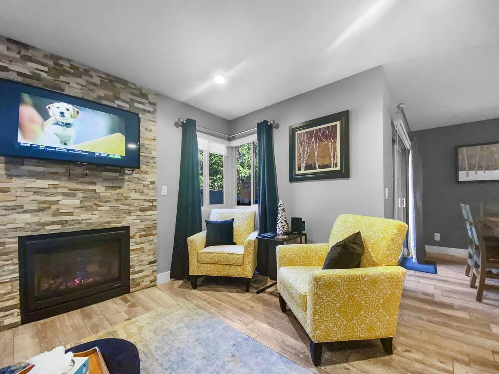 33b Hidden Creek 3 Bedroom Townhouse by Redawning