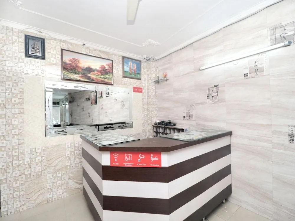 OYO 15546 Hotel KK