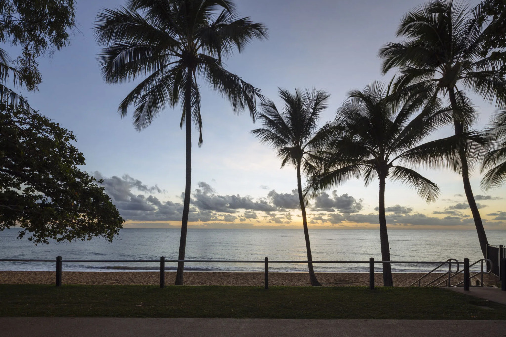 Coral Sands Beachfront Resort