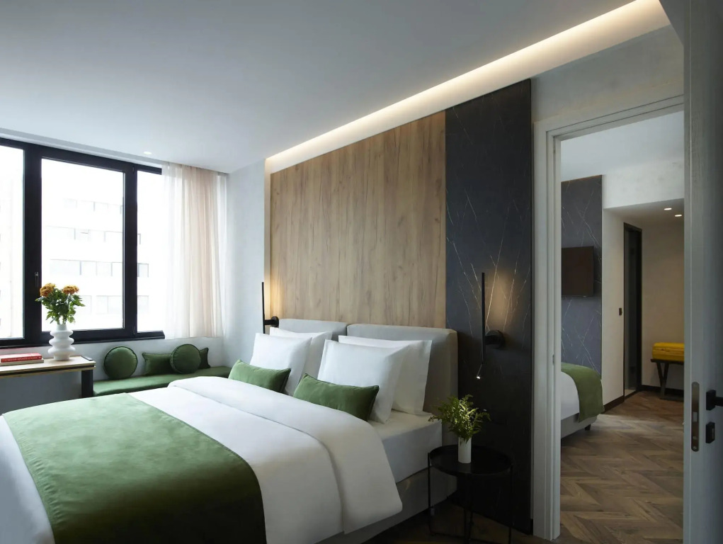The Port Square Hotel