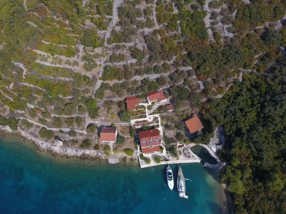 Villa Rava Hotel & restaurant