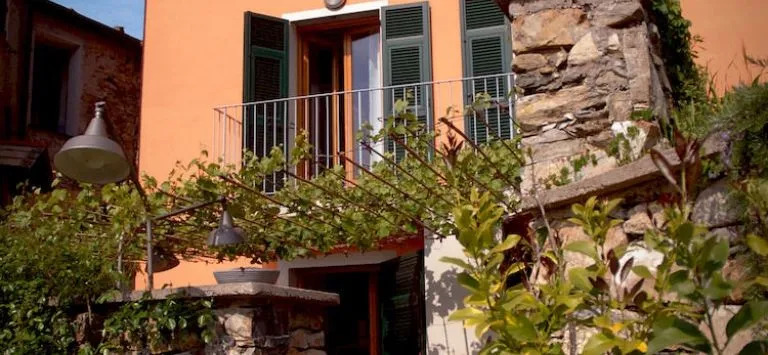 AltraVista Guest House