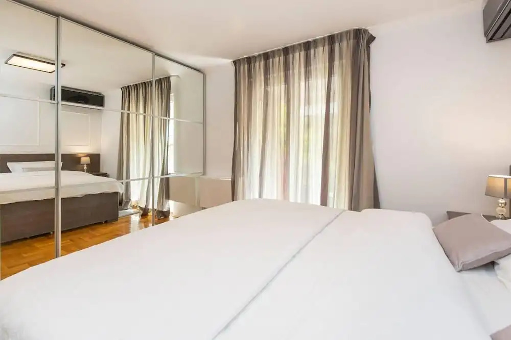 Apartment Parentium - Stay in the Heart of Porec