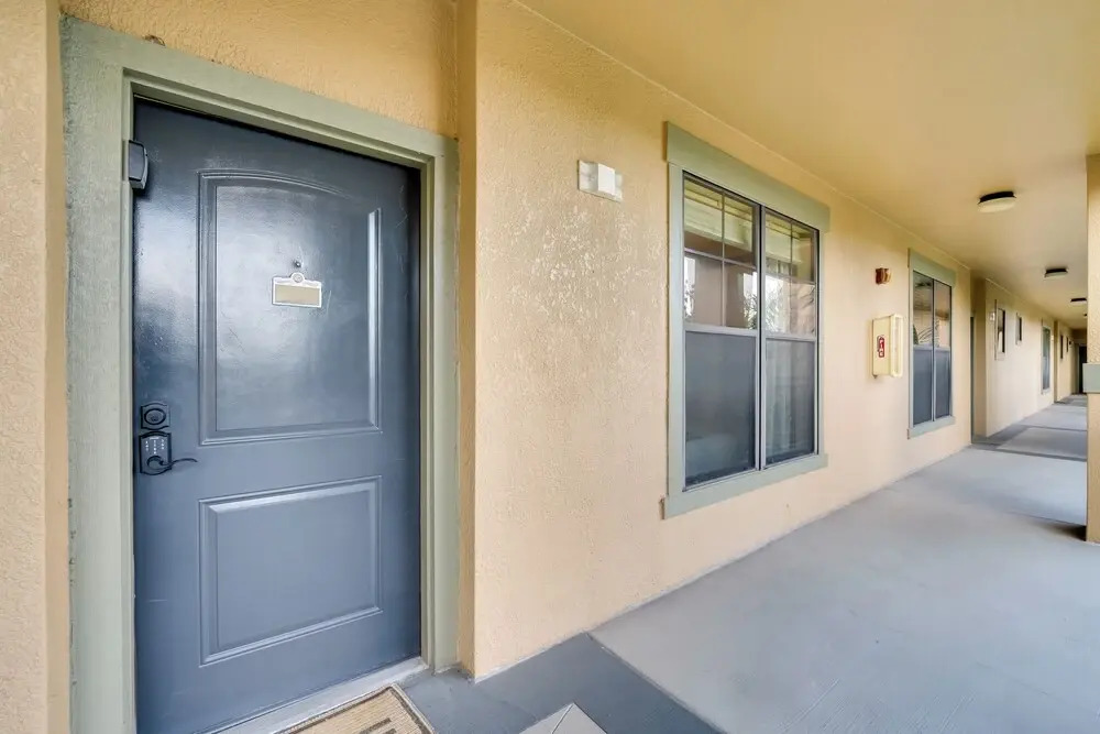 9 Mi to Disney: Davenport Condo w/ Community Pools