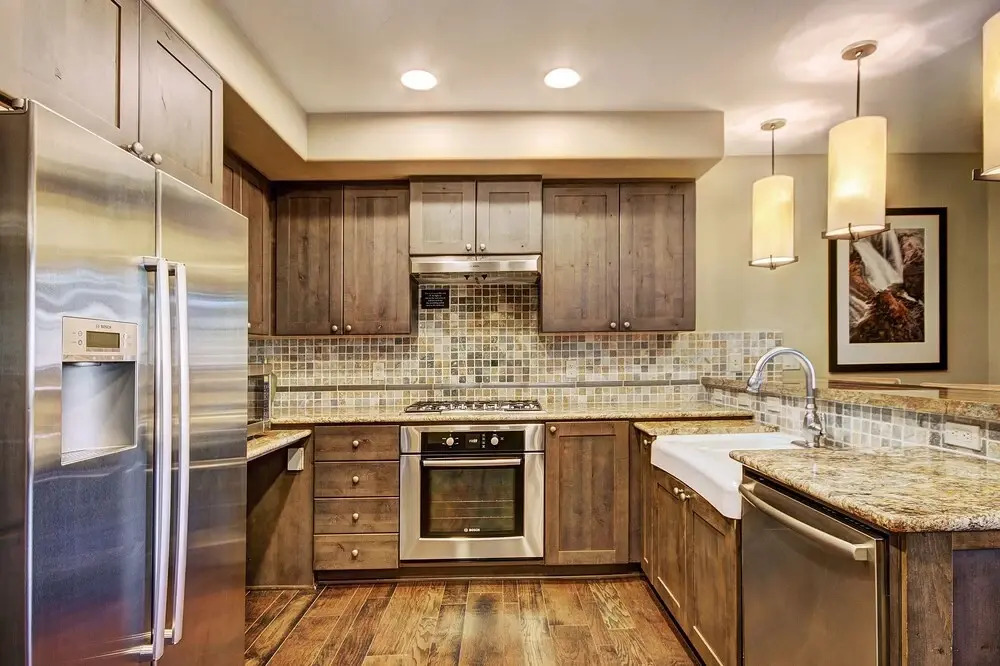 Luxury 2 Bedroom  At Base Of Peak 8! Condo by RedAwning