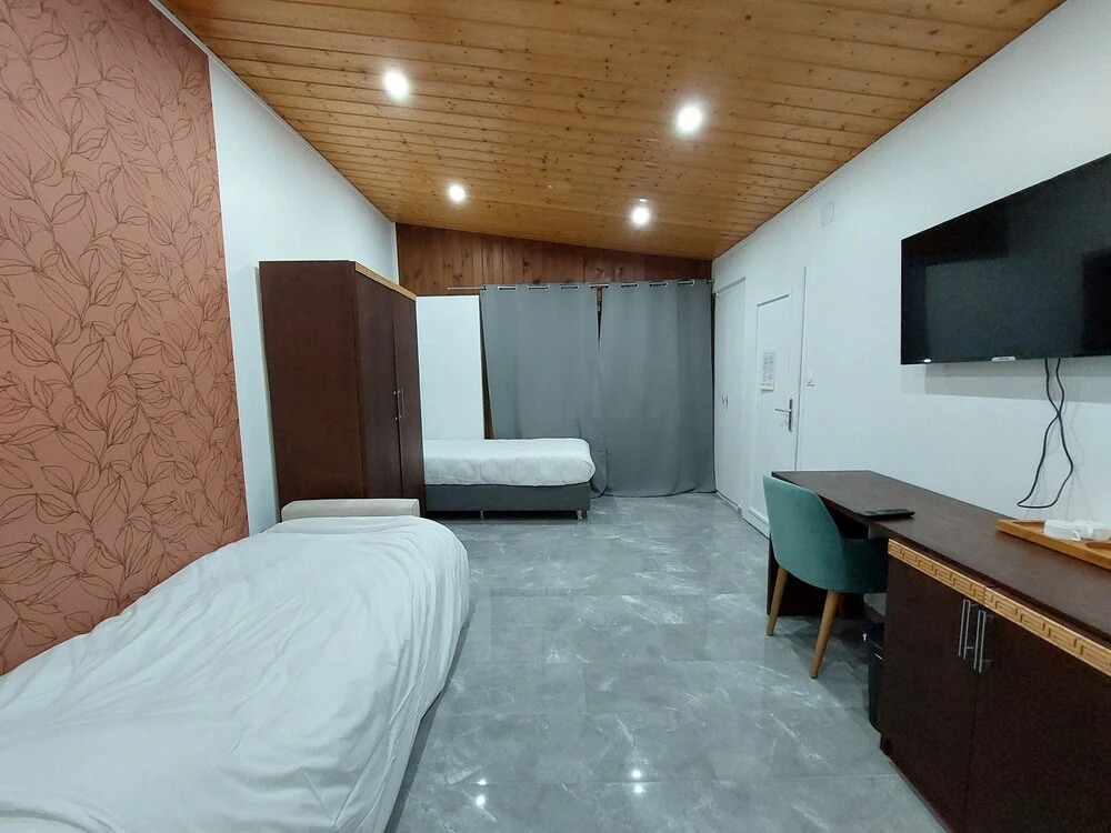 Hotel Parc Les Cigognes