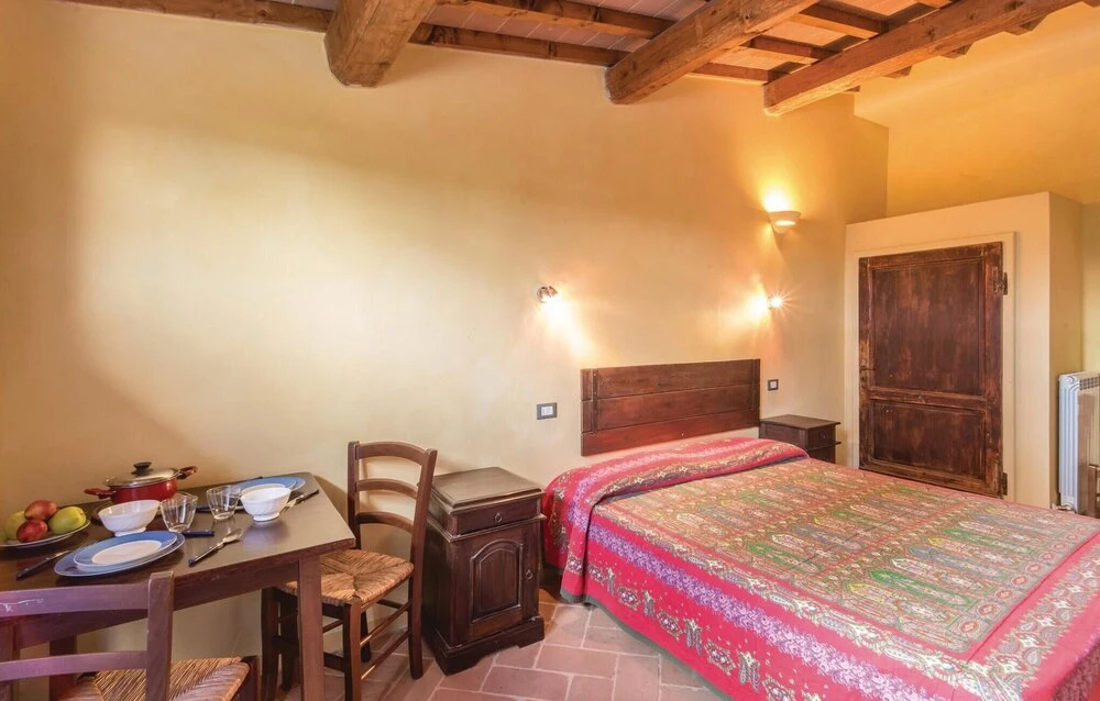 Beautiful Apartment in Castiglione D.lago PG With 2 Bedrooms, Wifi and Outdoor Swimming Pool