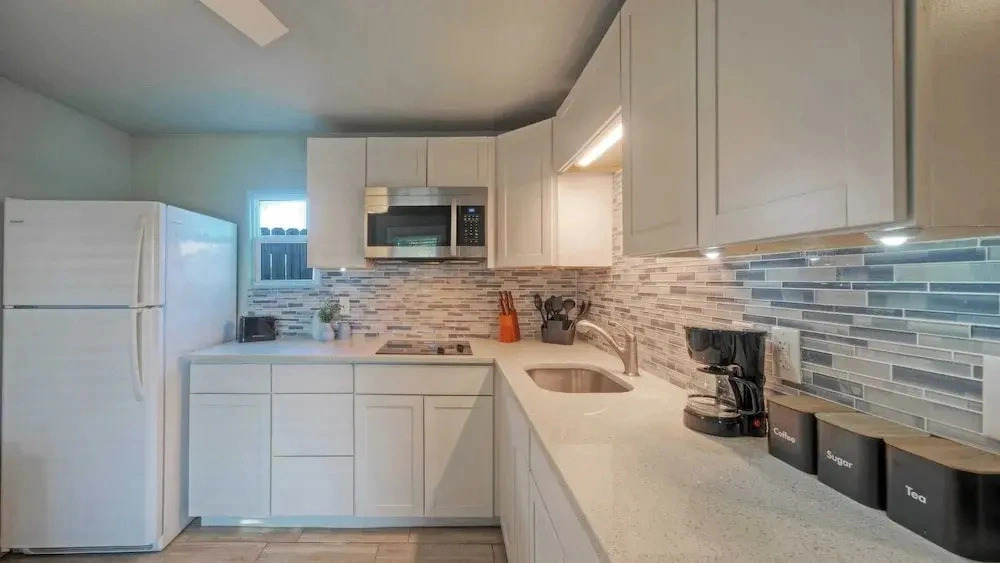 Walk to Shops, Near Dining & Beach Central Port A Location Casa Coconut by Avantstay