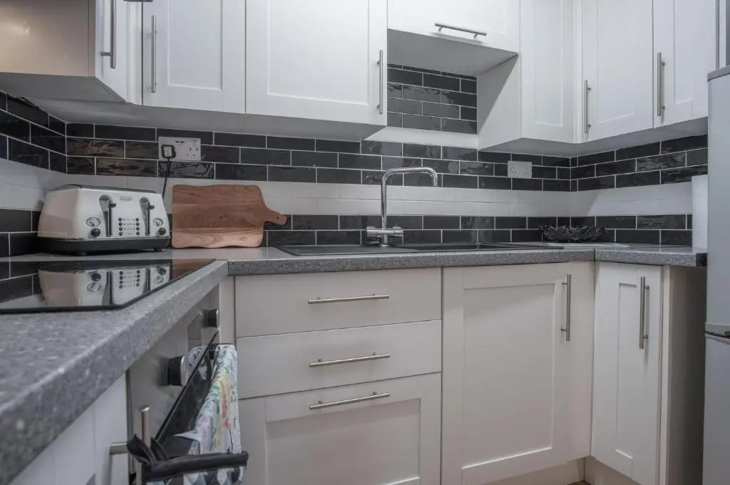 Castle Cove - 1 Bedroom Apartment - Tenby