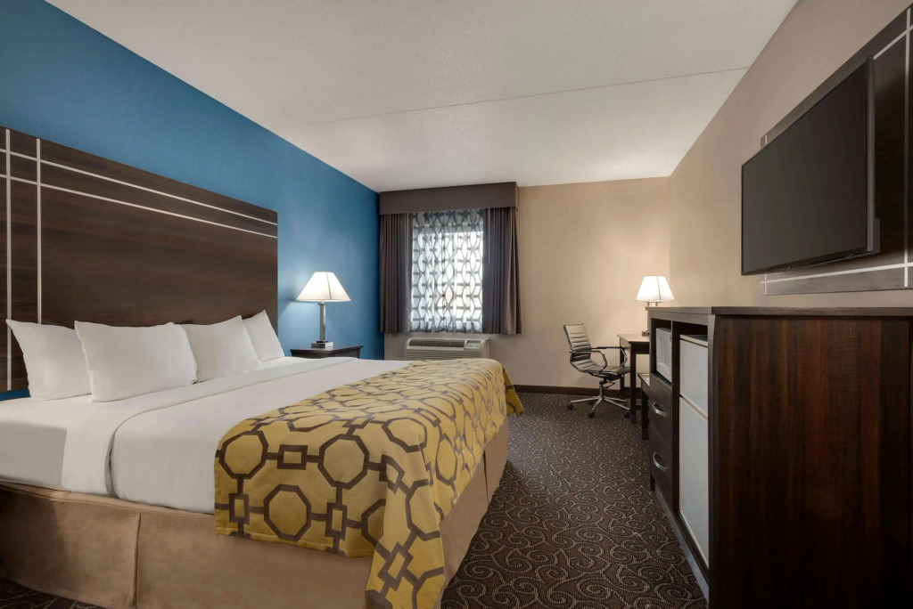 Baymont by Wyndham Muncie Near Ball State University