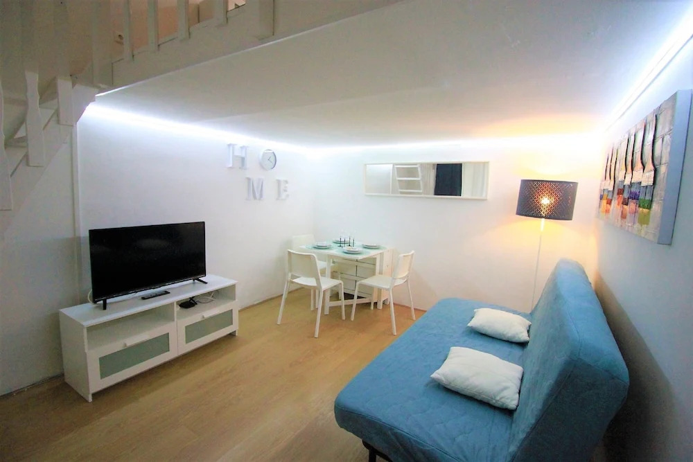 Budapest Easy Flat Opera