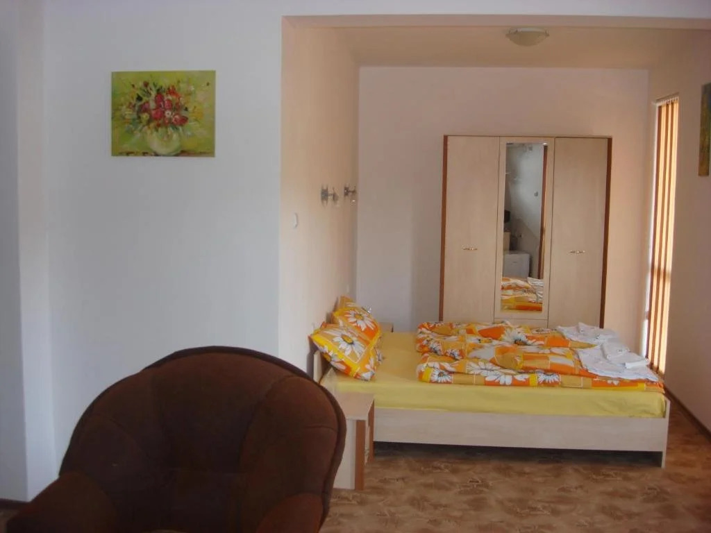 Eleni Palace