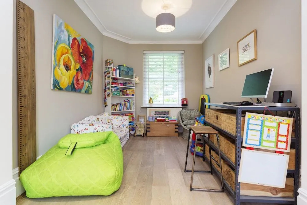 Albert Bridge Apartment