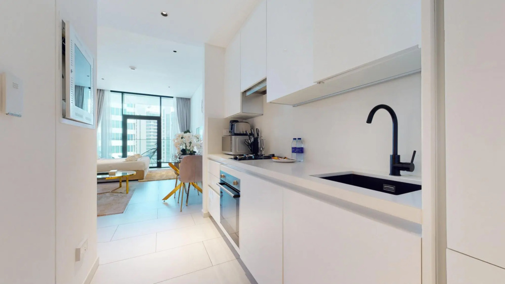 Business Bay - Marquise Square Tower 1613