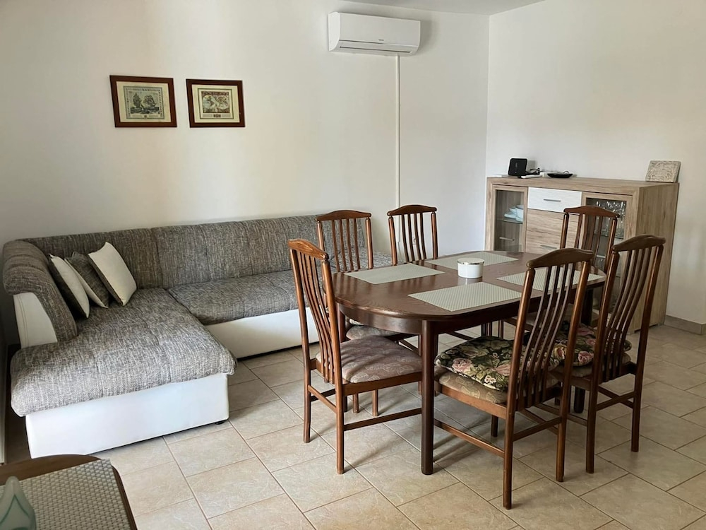 Holiday Home Bella 1 Bella 2