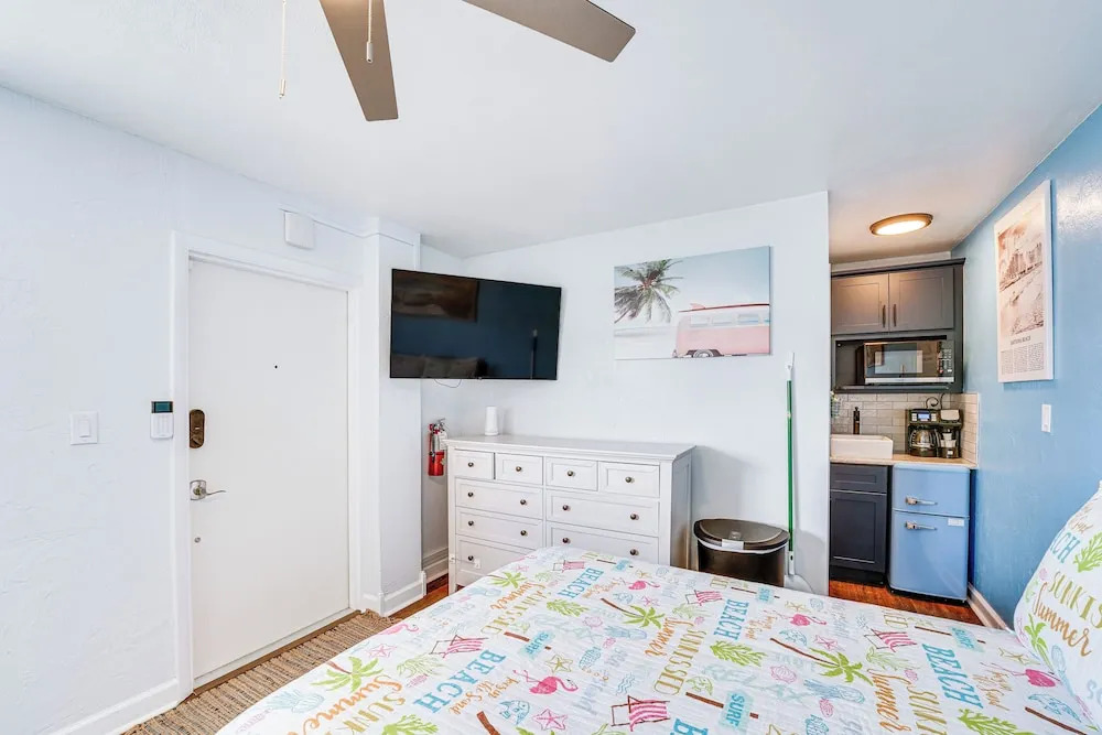 Beachfront Studio w/ Community Indoor Pool!