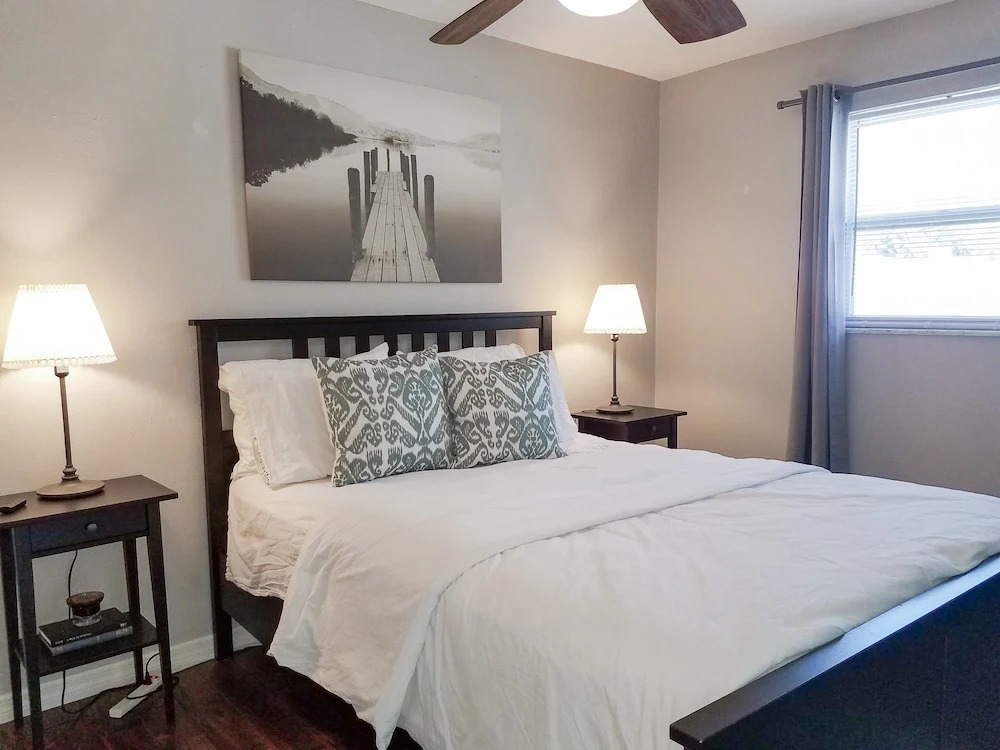 Resort-style Seminole  4 Bedroom Home