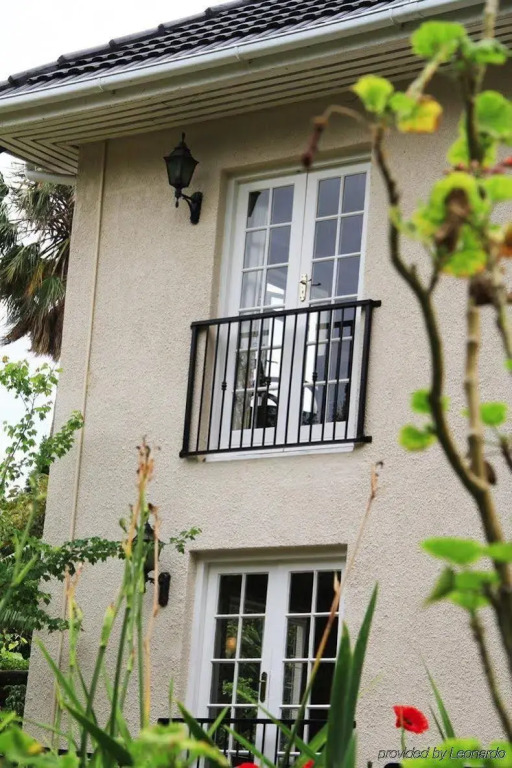 Rozenburg Guest House