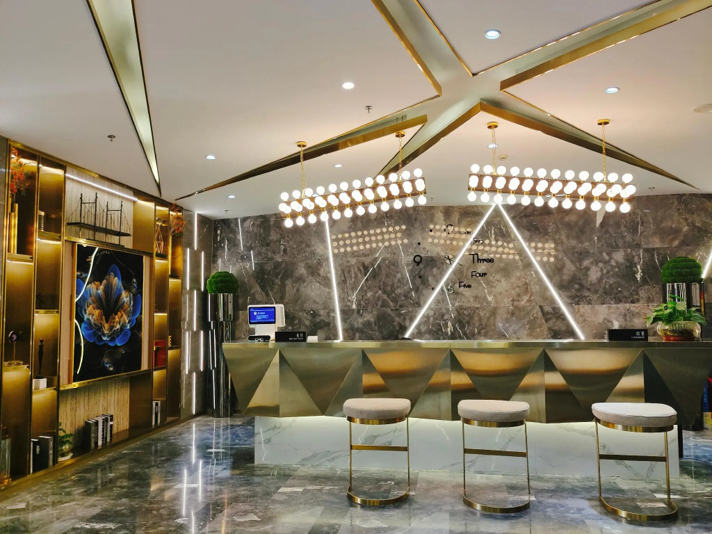 Starway Hotel Urumqi Exhibition Center