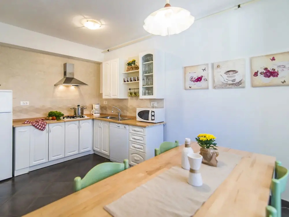 Charming stone house on a walking distance from the beach