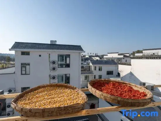 Nuoqi · Leisure Yard Anhui-Style Courtyard Resort