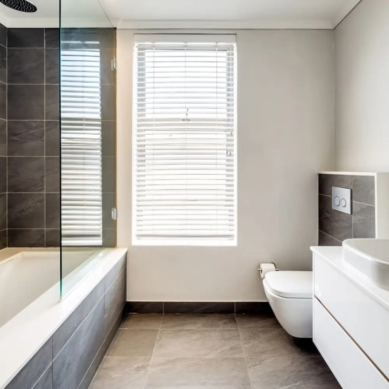 Tranquil Escape in Sea Point Aureto