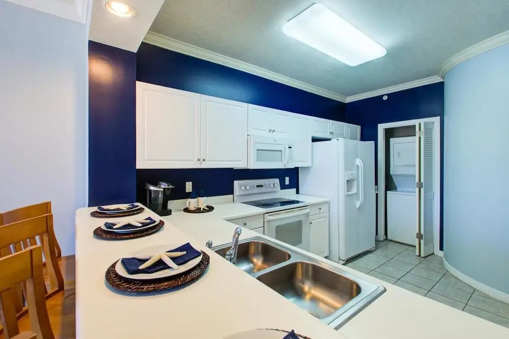 Gulfside 204 - 3 Br condo by RedAwning