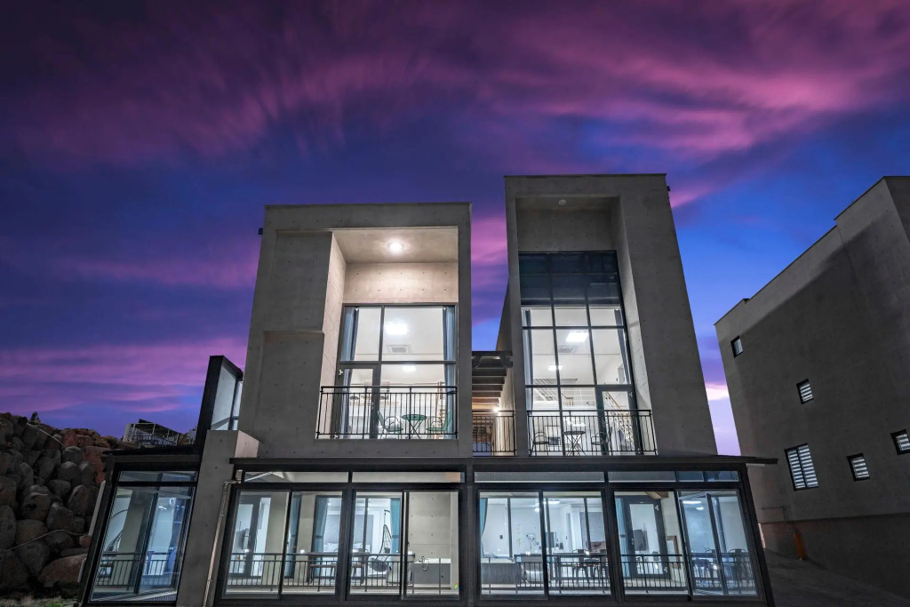Yeosu Wellstay Pool Villa