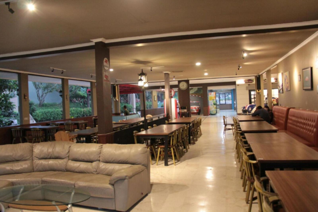 Hotel Container Inn Puncak Mitra RedDoorz