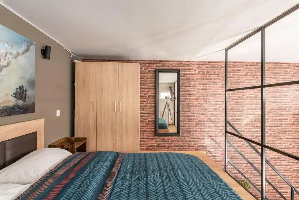 Industrial Loft near Seaside W 200Mbps