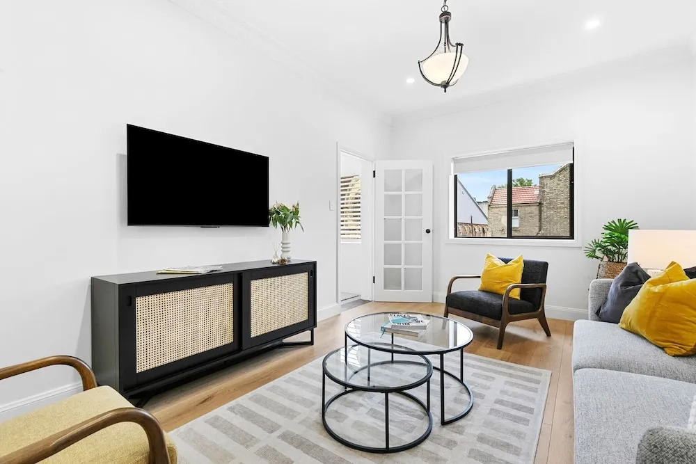 Hamilton Lodge Apartments by Urban Rest