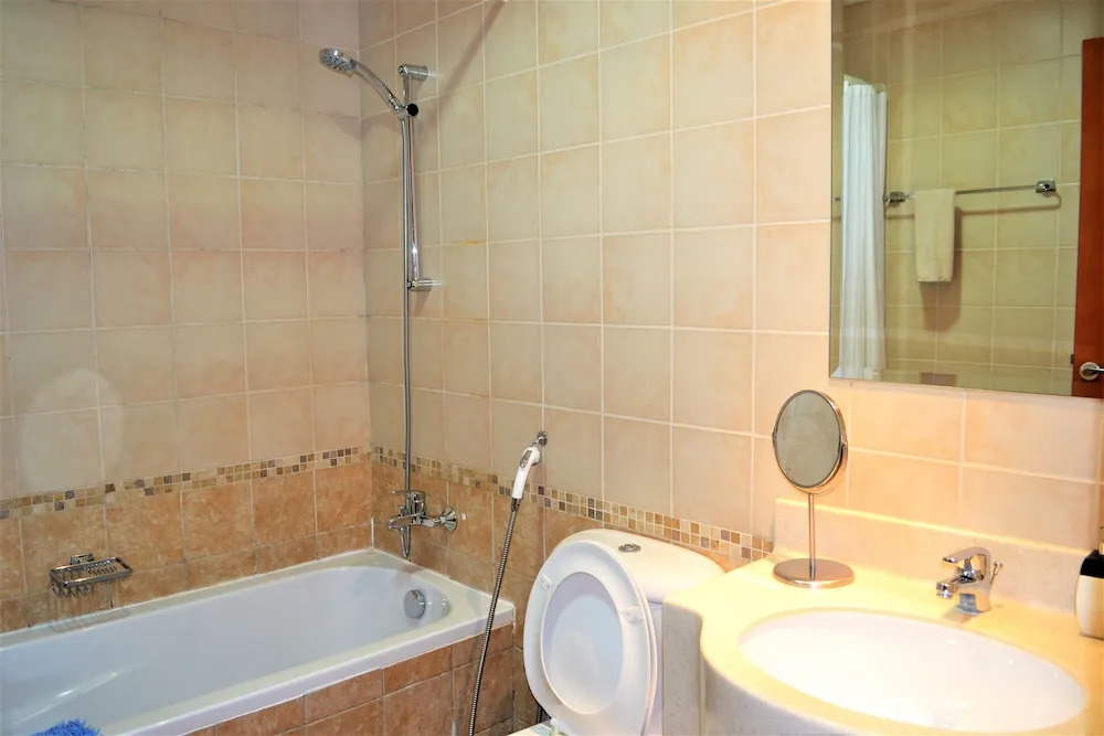 Fully Furnished 1BR with Balcony & Marina View - MRVW