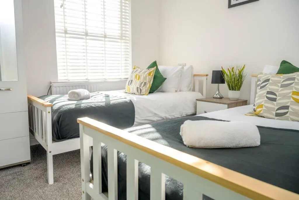 Large 7 bedroom town house in Chester City Centre