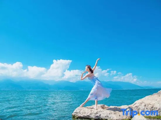 YZL Seaview Garden Vacation Hotel