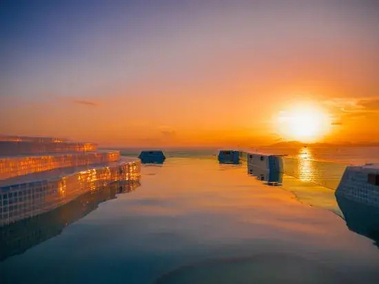 Sunset, Sicilian Beauty (Huidong Double Moon Bay lovers embankment shop)