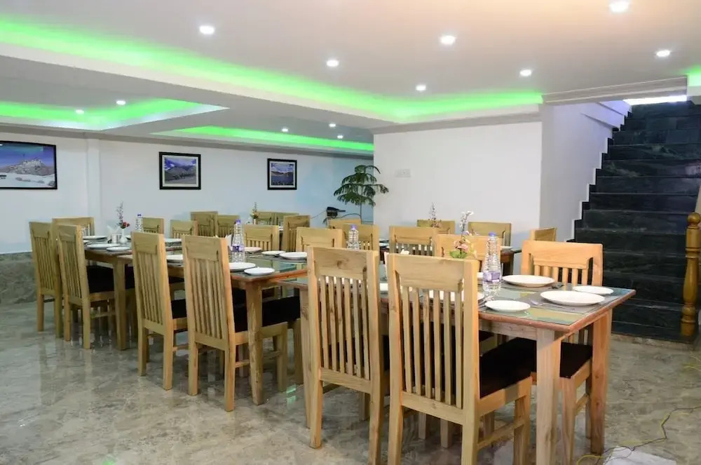 Hotel Leh Residency