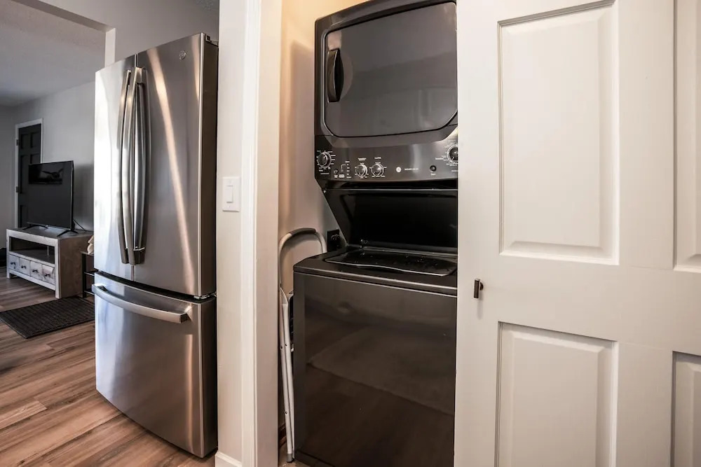 The Overbrook 2BR Pet-friendly Condo Lake Geneva