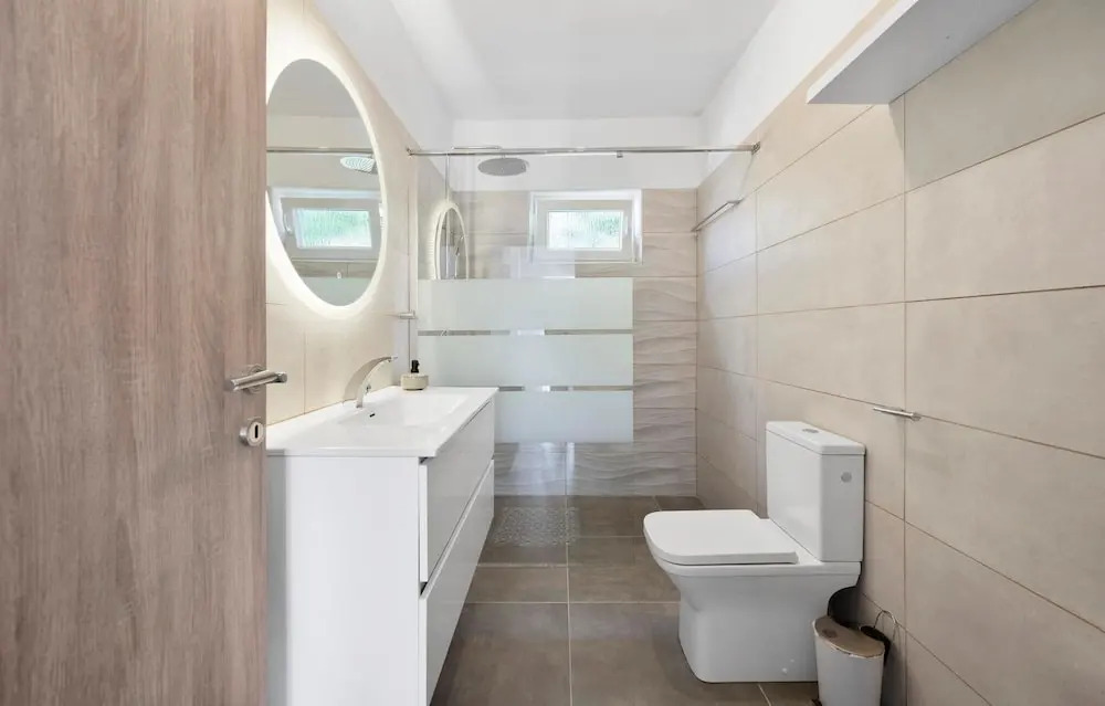 2 Bedroom Nice Home In Betina