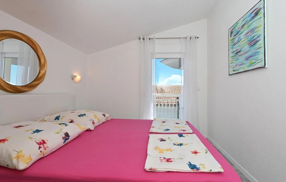 Awesome Apartment in Okrug Gornji With Wifi and 1 Bedrooms
