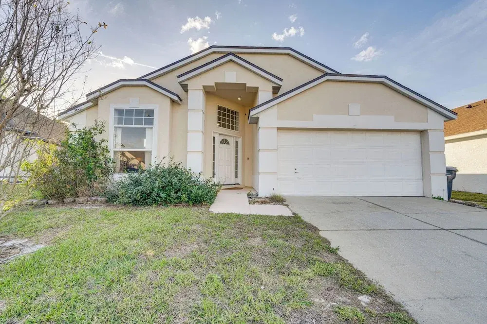 Family Home in Davenport w/ Pool ~ 8 Mi to Disney