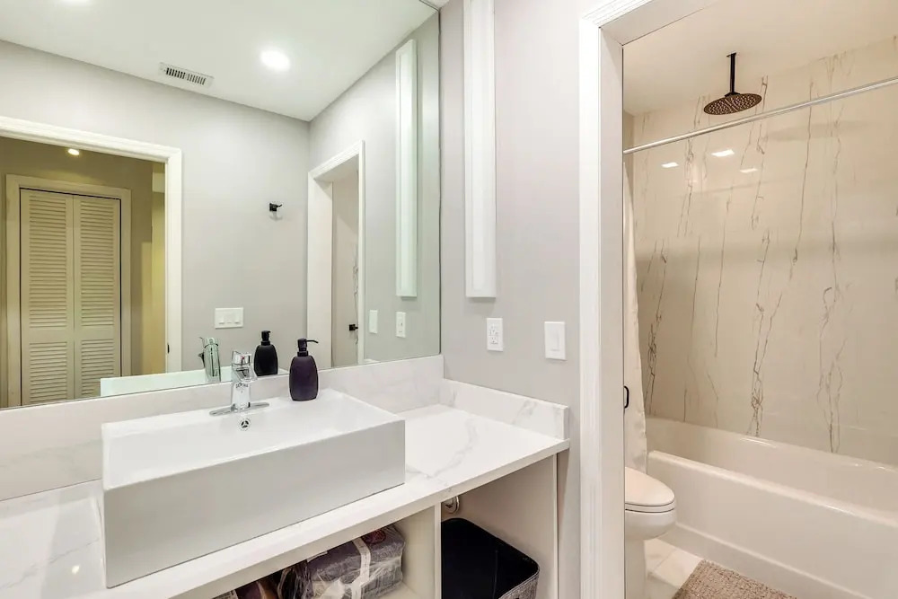 Water View! Walkable Gem Near Bayshore Boulevard