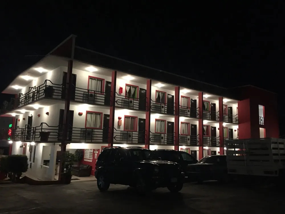 Hotel Descanso Inn