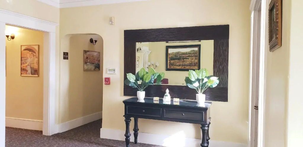 Santa Paula Inn