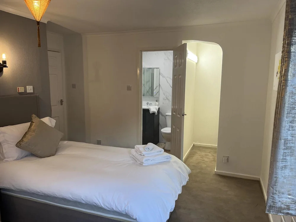Blaydonburn - Sleeps 6 - Parking - Garden