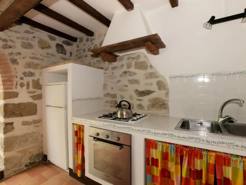 Holiday House with Pool & Large Garden Overlooking Lake near Tuscany